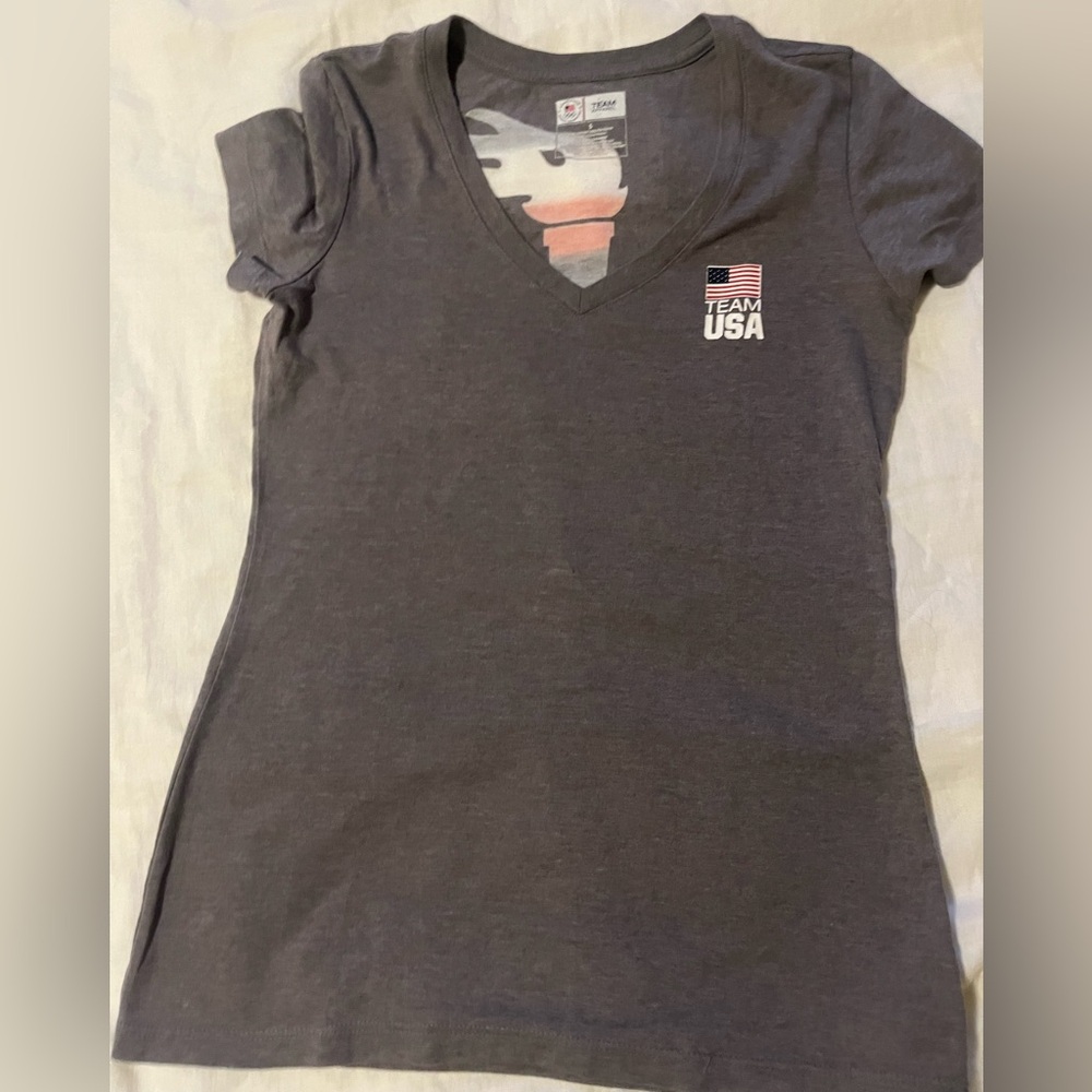 Women's Gray V-Neck Team USA 🌸